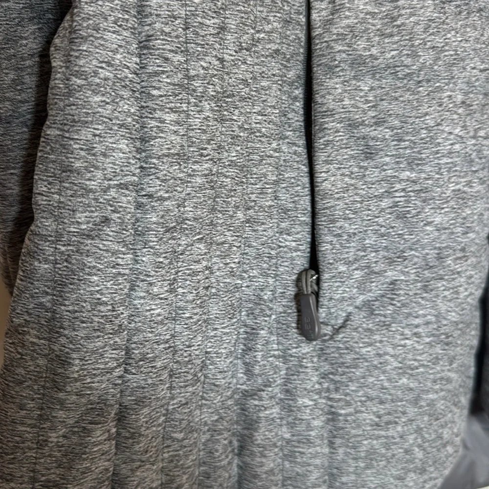Small Heat Keeper Down Jacket PTP 20 Length 30 Two Zipper Pockets - Picture 3 of 6